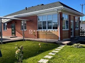 Продается удивительный дом в деревне Кривское Боровского района с потрясающей отделкой и шикарным ландшафтным дизайном.  