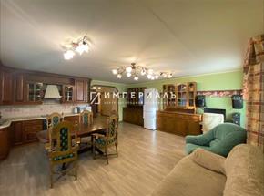 Продается большая шикарная квартира на первом этаже в городе Обнинске, улица Гагарина, дом 4! 