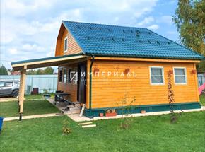 Продаётся уютный дом для круглогодичного проживания (ИЖС) на ухоженном участке с баней, в прекрасном месте, в деревне Борисково Калужской области Жуковского района. 
