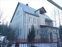 Продаётся двухэтажный, добротный, основательный, кирпичный дом в д. Ореховка Жуковского района Калужской области. 