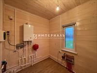Продаётся новый дом с центральными коммуникациями на ухоженном участке, в экологически чистом районе Калужской области Боровского района, в одном из лучших коттеджных посёлков БОРОВИКИ-2. 