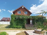 Продается уютный загородный дом с баней на просторном участке в обжитом поселке Хрустали Малоярославецкого района Калужской области. 