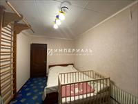 Продается теплая 2-х комнатная квартира в кирпичном доме, в центре города Обнинска, улица Гагарина. 