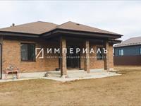 Продаётся меблированный одноэтажный дом высокого качества постройки, и центральными коммуникациями, в одном из лучших эко-поселков Покровское- Курчино Боровского района Калужской области. 