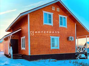 Продается современный жилой дом в деревне Комлево для круглогодичного проживания в живописнейшем месте, рядом с храмом и всей городской инфраструктурой города Боровска. 